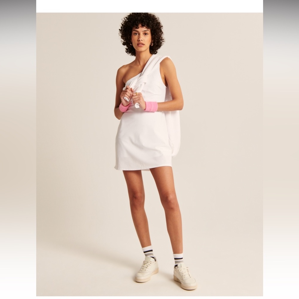 White Abercrombie Traveler dress